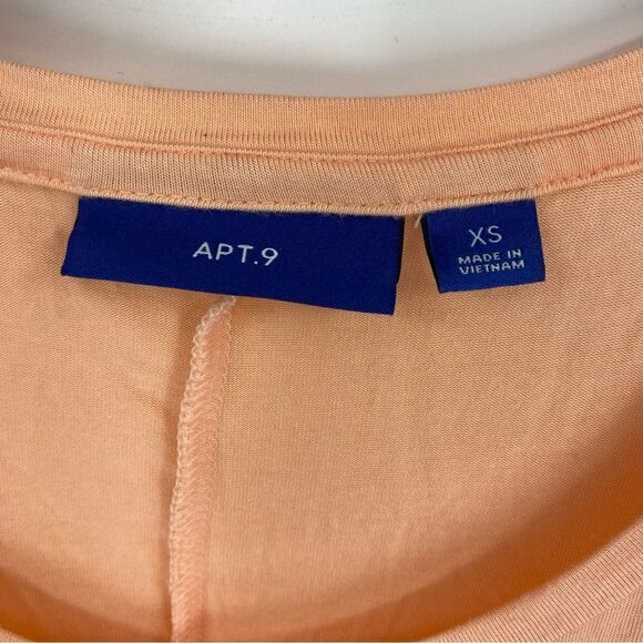 Apt. 9 Women’s Scoop Neck Peach Color sequin Sleeveless Top size XS - Picture 2 of 3